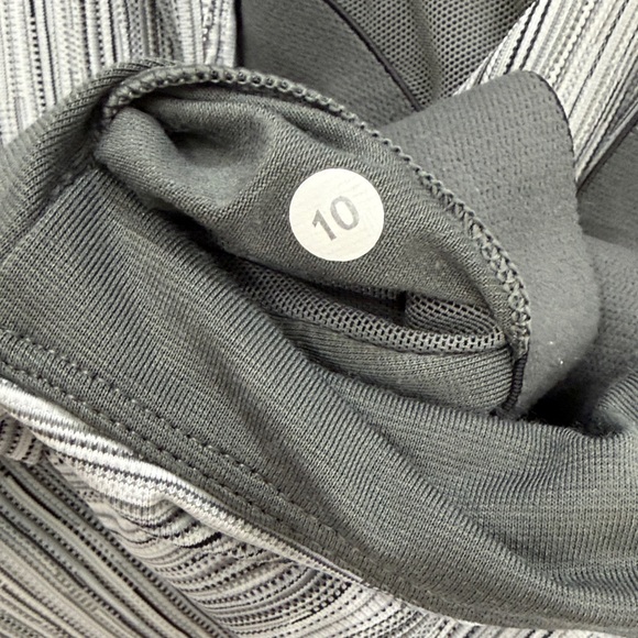 Lululemon,Size 10,Gray Striped Women's Top - Picture 10 of 16